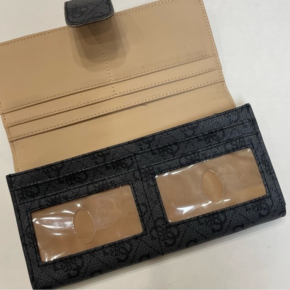 Guess Black and Silver Women's Wallet. Clutch bag. Park Lane. ID holder. Pre own - Picture 3 of 5